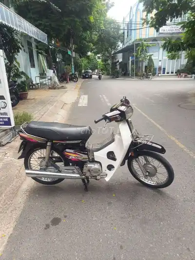 Китайский Honda Dream, коричнево-белый, госномер 43