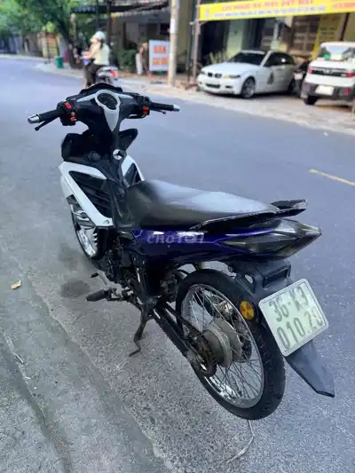 Yamaha Exciter 135cc бело-фиолетовый