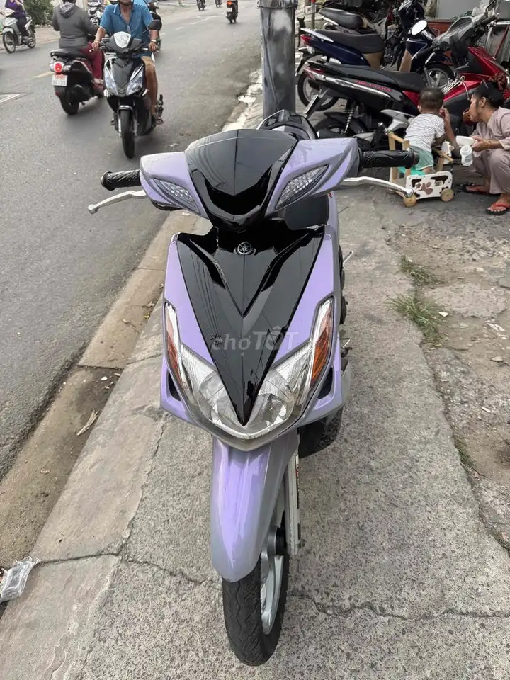 Yamaha Luvias 2012 Фиолетовый