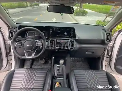 Kia Sonet Luxury 1.5 AT 2025
