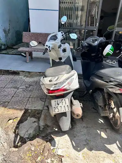 Honda Lead 2018 белый 80000 км