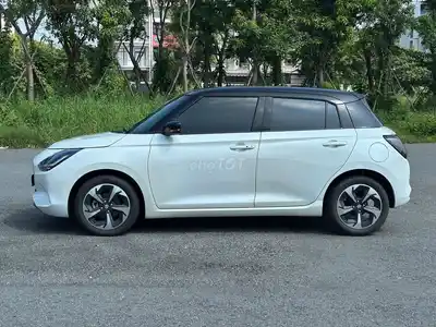Suzuki Swift 2025 1.2CVT Hybrid Белый 8.000 км