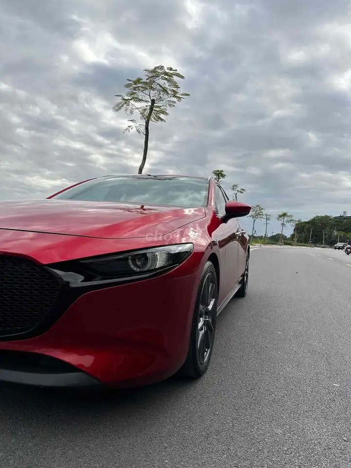 Mazda 3 1.5 Sport Premium 2021 Красный 48000 км