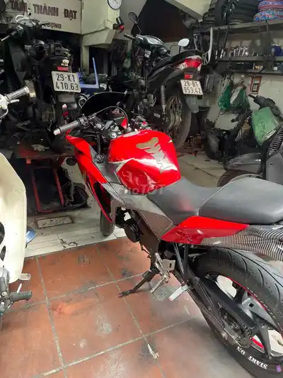 Honda CBR150 красная, импорт из Таиланда