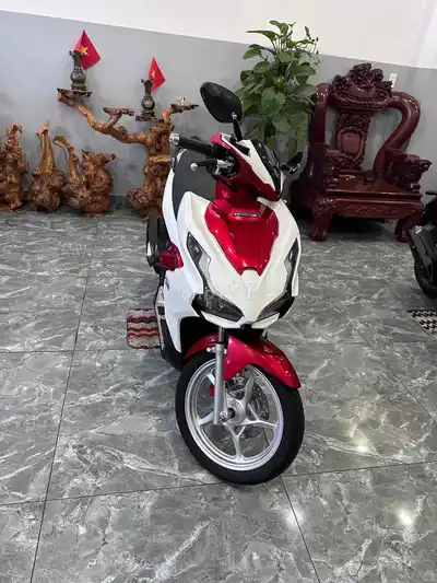 Хонда AB 125 2020 Красно-белая Вьетнам