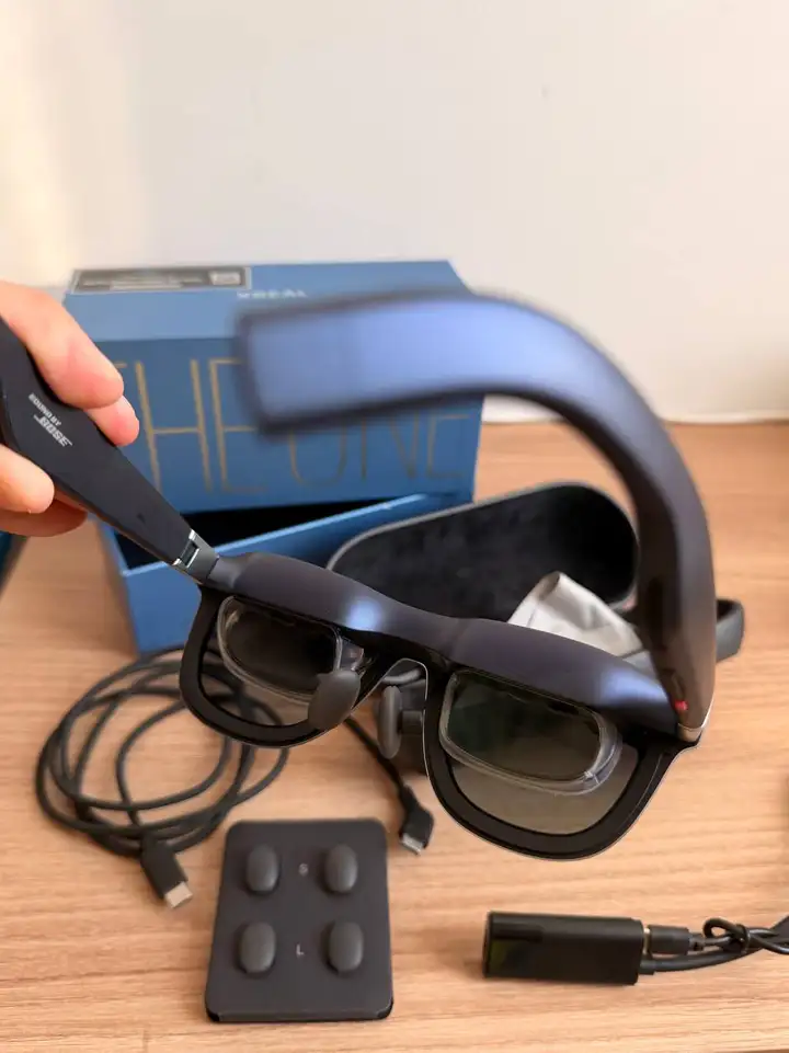 AR-очки XREAL 1S