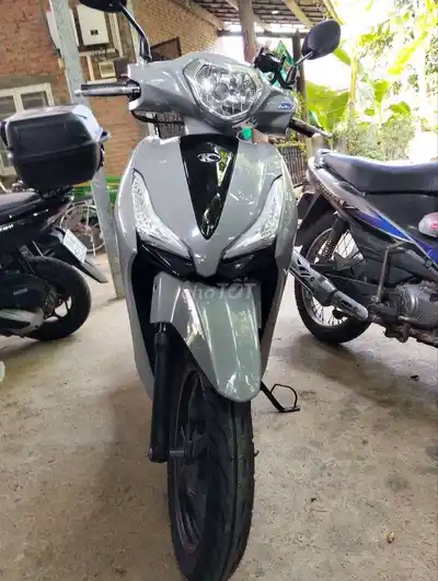 Скутер Kymco Hermosa 50Fi, 9 000 км, серый