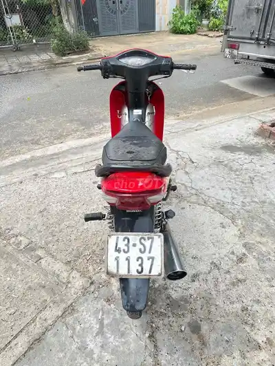 Honda Wave RS красный, полуавтомат
