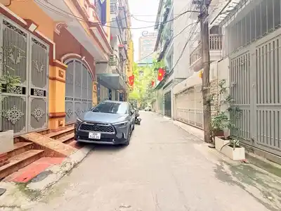 Дом в районе застройки Кау Джай, 5 спален, разъезд для авто, Педагогический ун-т