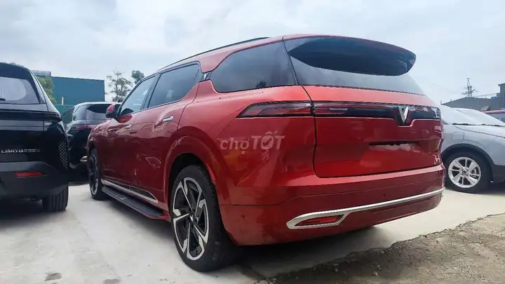 Vinfast VF9 Plus 2024, панорамная крыша, батарея CatL, новый 100%