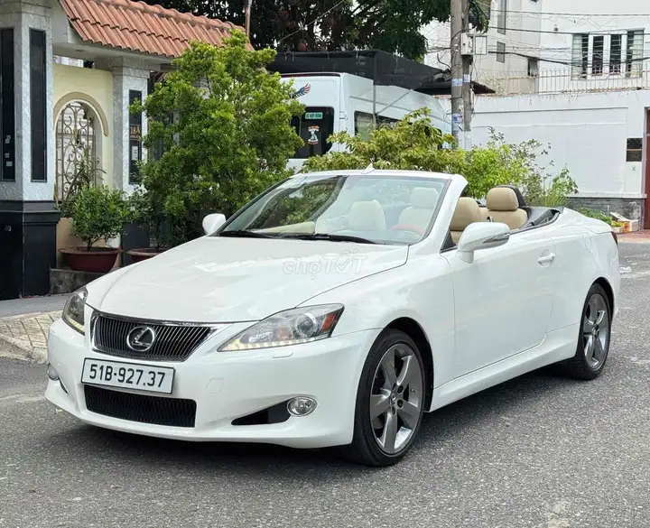 Lexus IS 250C 2010 Белый 79000 км