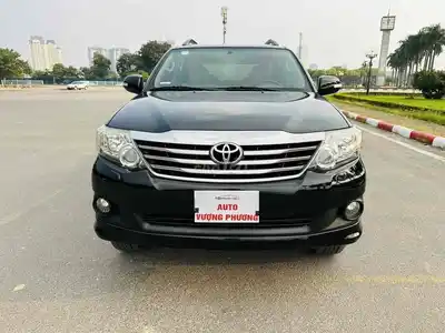 Toyota Fortuner 2.7V 4x4 2014 Черный