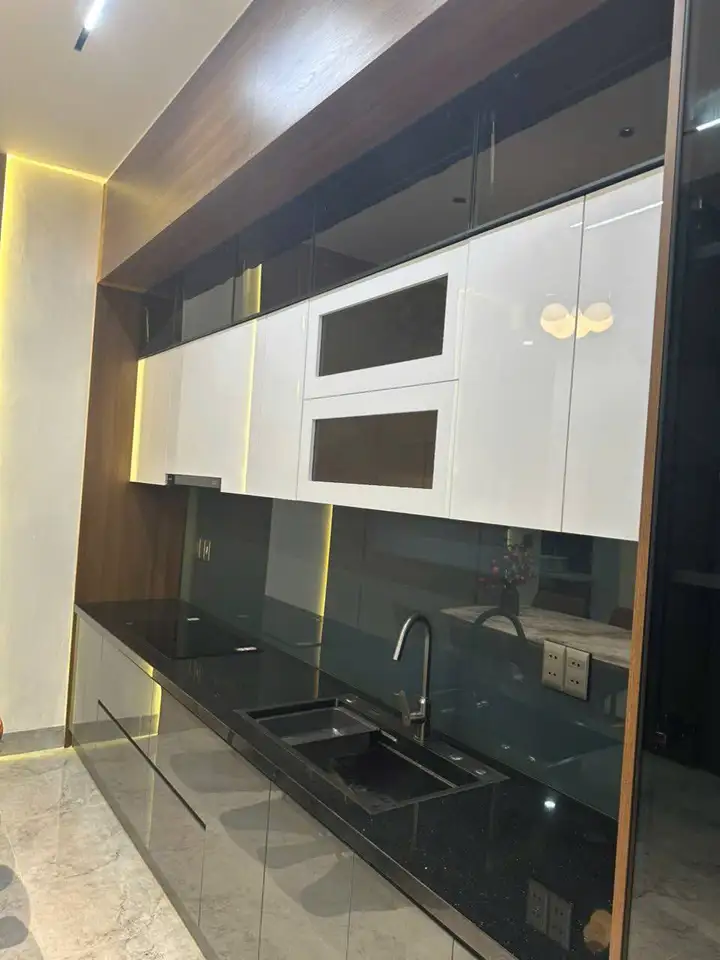 Дом 3 этажа 80м², 3 спальни, Hoa Khanh