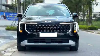 Kia Carnival Luxury 2025 пробег 4000 км в идеале новый