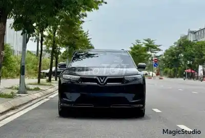 Автомобиль VinFast VF9 Plus 7S 2024 - 1 млрд 80 млн