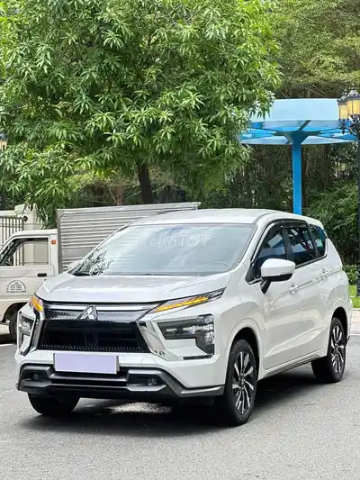 Mitsubishi Xpander 2025 Premium белый, пробег 20 000 км