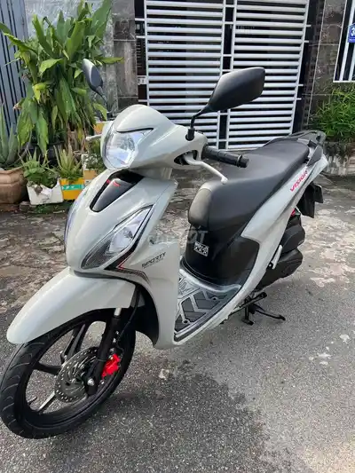 Honda Vision Sport 2024 серый цемент