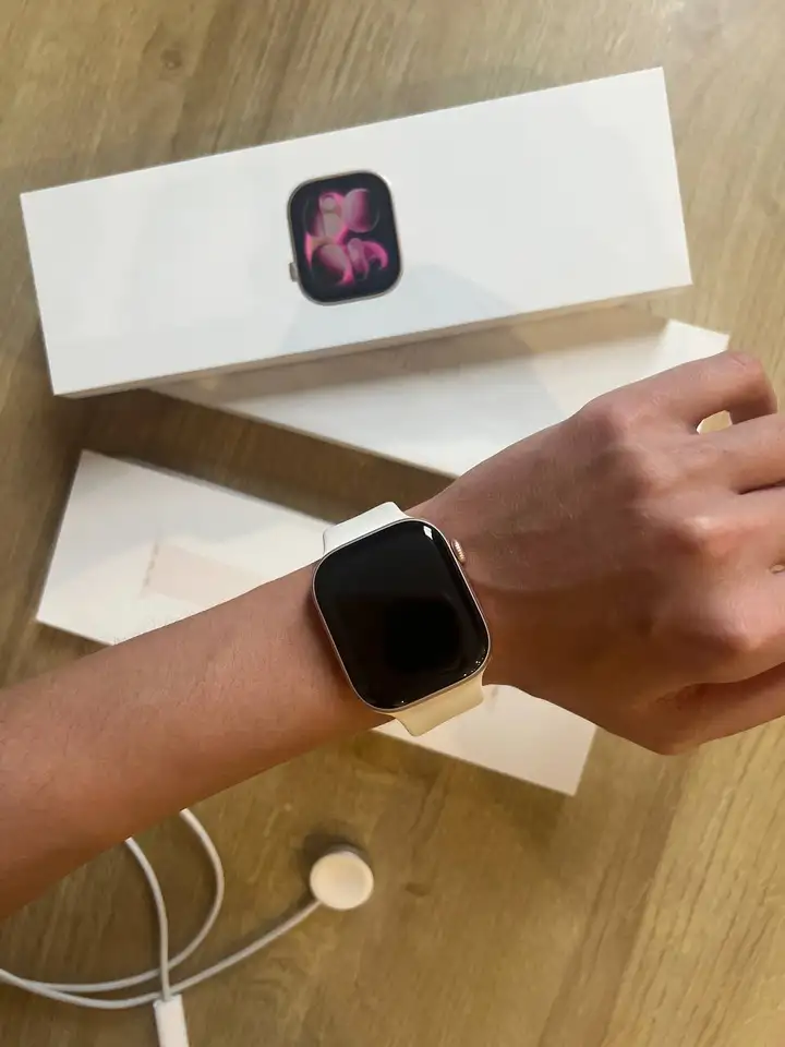 Apple Watch Series 11 46mm GPS + Cellular