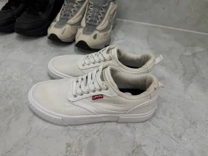 Кеды Levi's 36.5, кроссовки New Balance 39, кроссовки Kappa 38