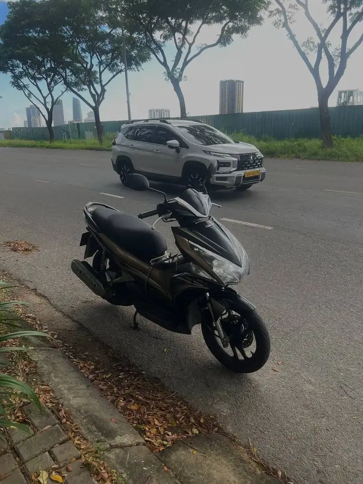 Скутер Honda Air Blade 2013