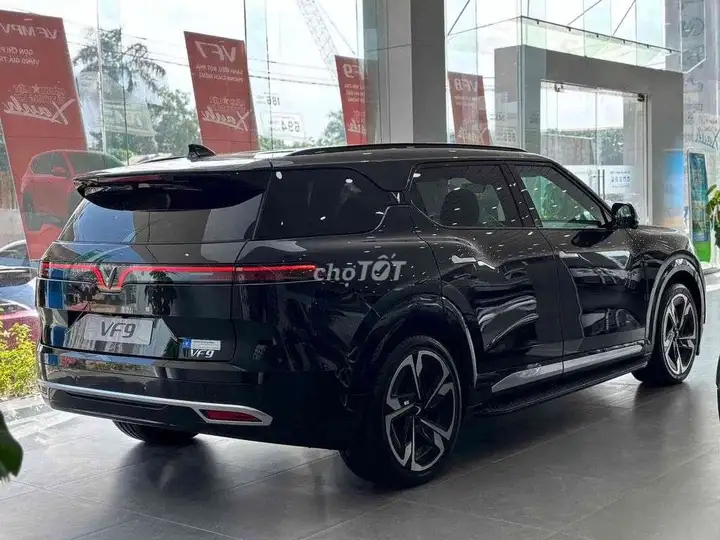 VinFast VF9 Plus: первый взнос 226 млн, выдача сразу