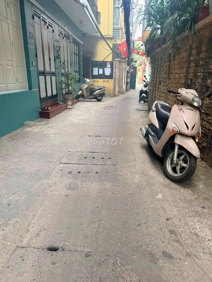 Cho thuê nhà nguyên căn 3.5 tầng 70m2 Thụy Khuê - Tây Hồ
