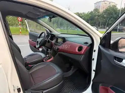 Hyundai Grand i10 2016 1.2 AT белый автомат