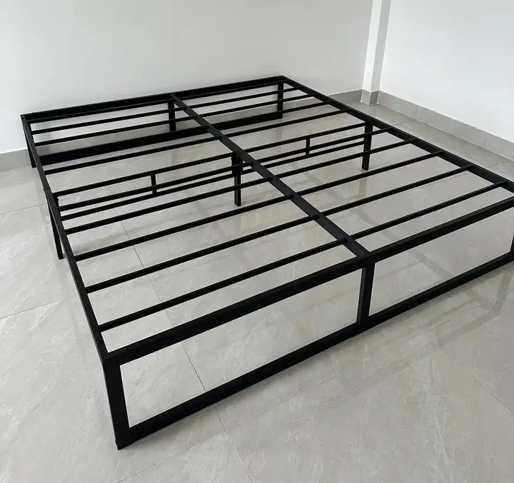 Металлическая кровать 1м8х2м