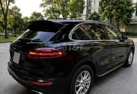 Porsche Cayenne 2015 Черный 20000 км