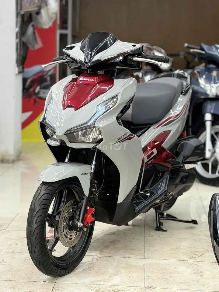 Honda Air Blade 160 ABS 2025 Серый цемент 8 000 км
