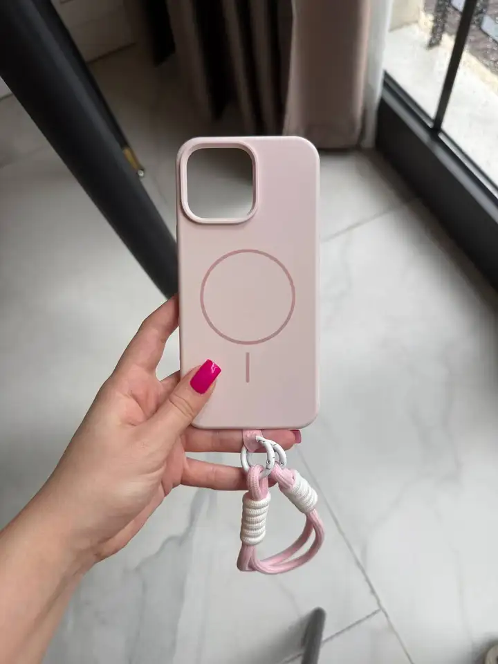Чехол на iPhone 16 Pro Max