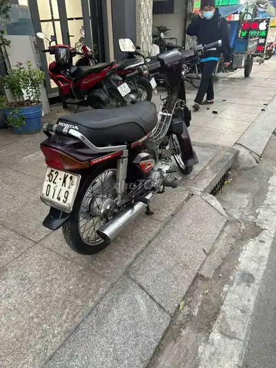 Honda Dream Тайский коричневый красный 90% новый