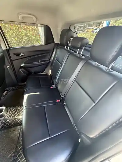 Suzuki Swift 2019 Белый в подарок тюнинг салона