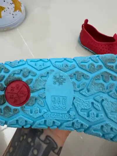 Детский спасательный жилет 3-4 года, аквашузы Decathlon 29-30