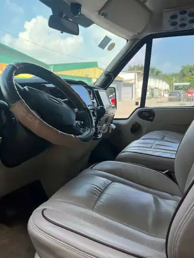 Лимузин Ford Transit, 9-местный номер этажа, черный