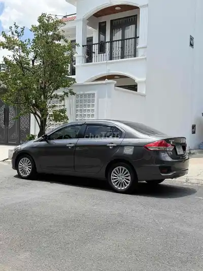 Suzuki Ciaz 2019, автомат, цвет серый, 86 000 км