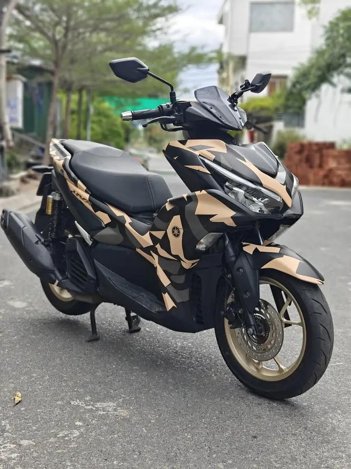YAMAHA NVX V2 SMARTKEY, ABS