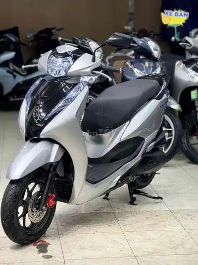 Honda Lead 4VAL 2022 Серебристый Порше Автомат