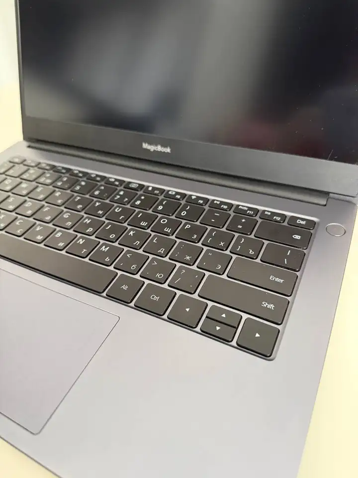 HONOR MagicBook 14