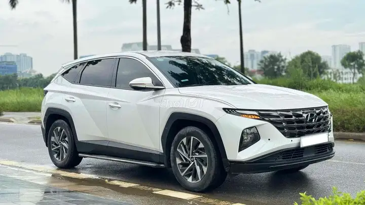 Hyundai Tucson 2.0D дизель полный фарш 2023 в отличном состоянии