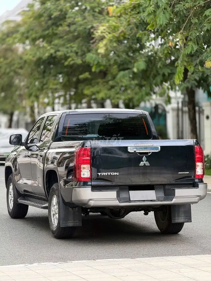 Mitsubishi Triton GLX 2.5AT 4x2 2024 Черный