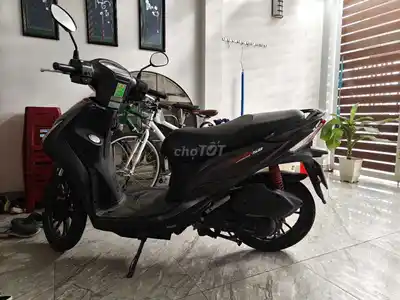 Kymco Candy 2023 черно-красный