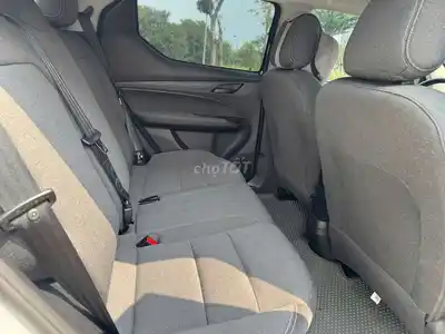 Электромобиль VinFast VF 5 2026 серебристый