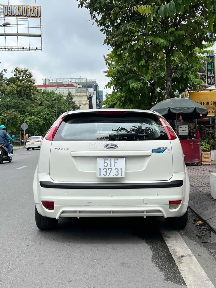 Ford Focus, белый, 5 мест