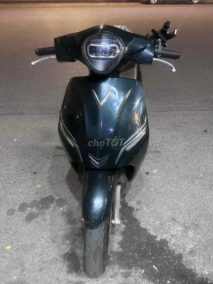 Электромотоцикл Vinfast Feliz S черный, 30000 км