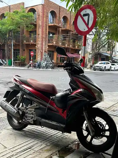 Honda Air Blade 2012 Красно-черный