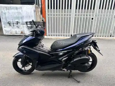 Yamaha NVX черно-синяя, красивый мопед, родной мотор в отличном состоянии