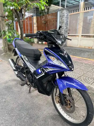 Мотоцикл Yamaha Exciter, сине-серебристый