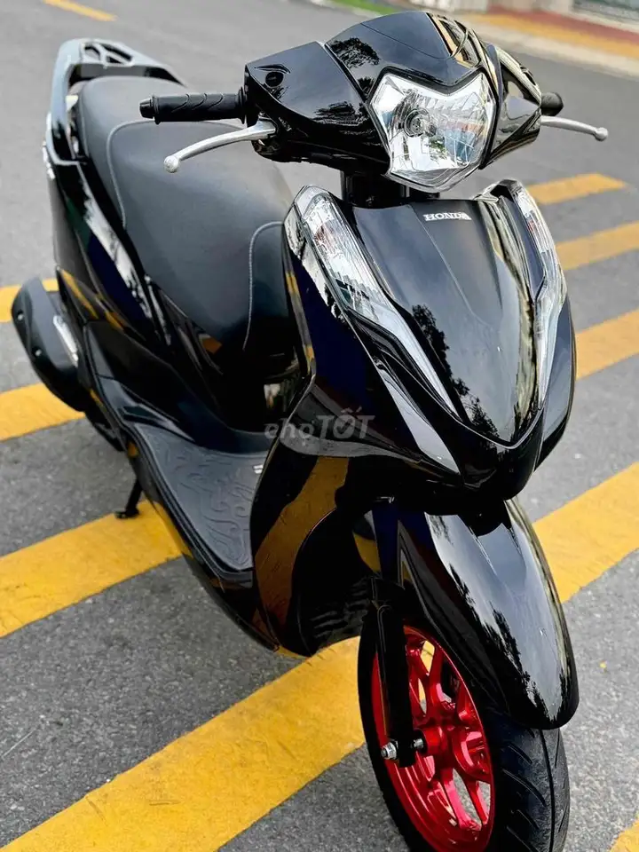Honda Lead 125 2019, черный, оригинал 100%, документы в порядке