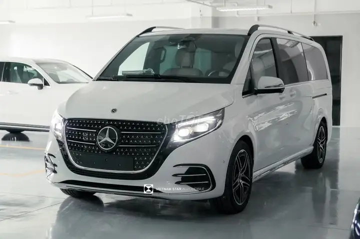 Mercedes V 300 2026: в наличии, 7 мест, бизнес-класс